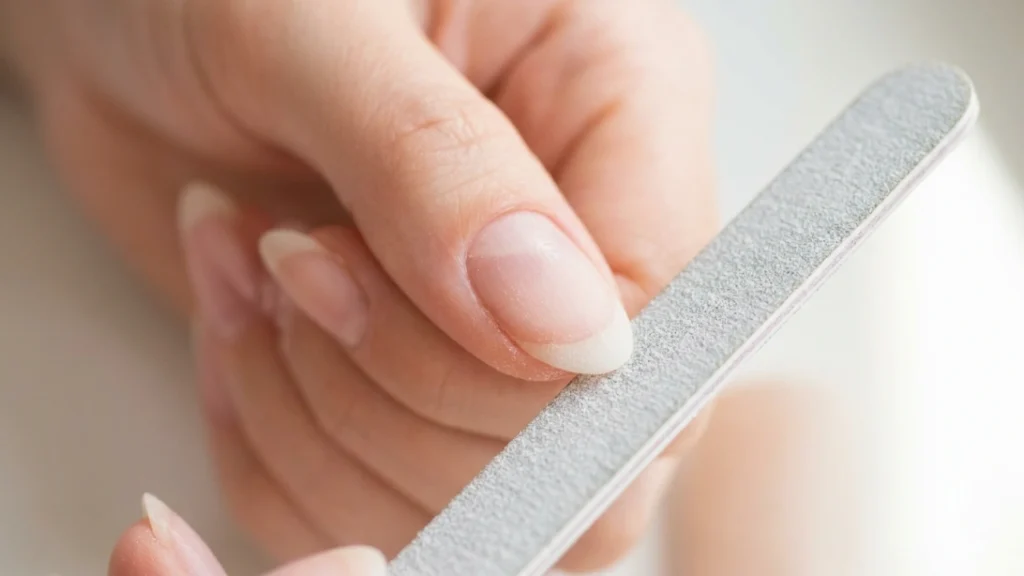 short almond nails - filing technique for tapered sides at home