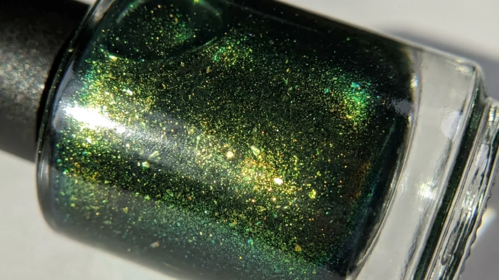 wicked green nails - fine shimmer macro detail
